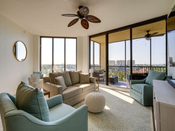 Modern 3 Bedroom Vacation Condo in Cape Coral