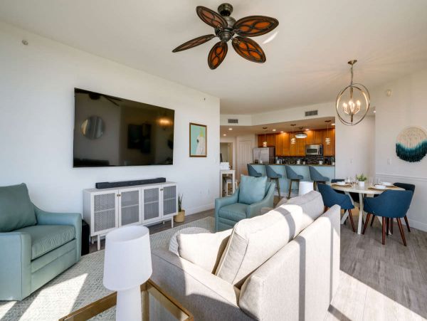 Modern 3 Bedroom Vacation Condo in Cape Coral