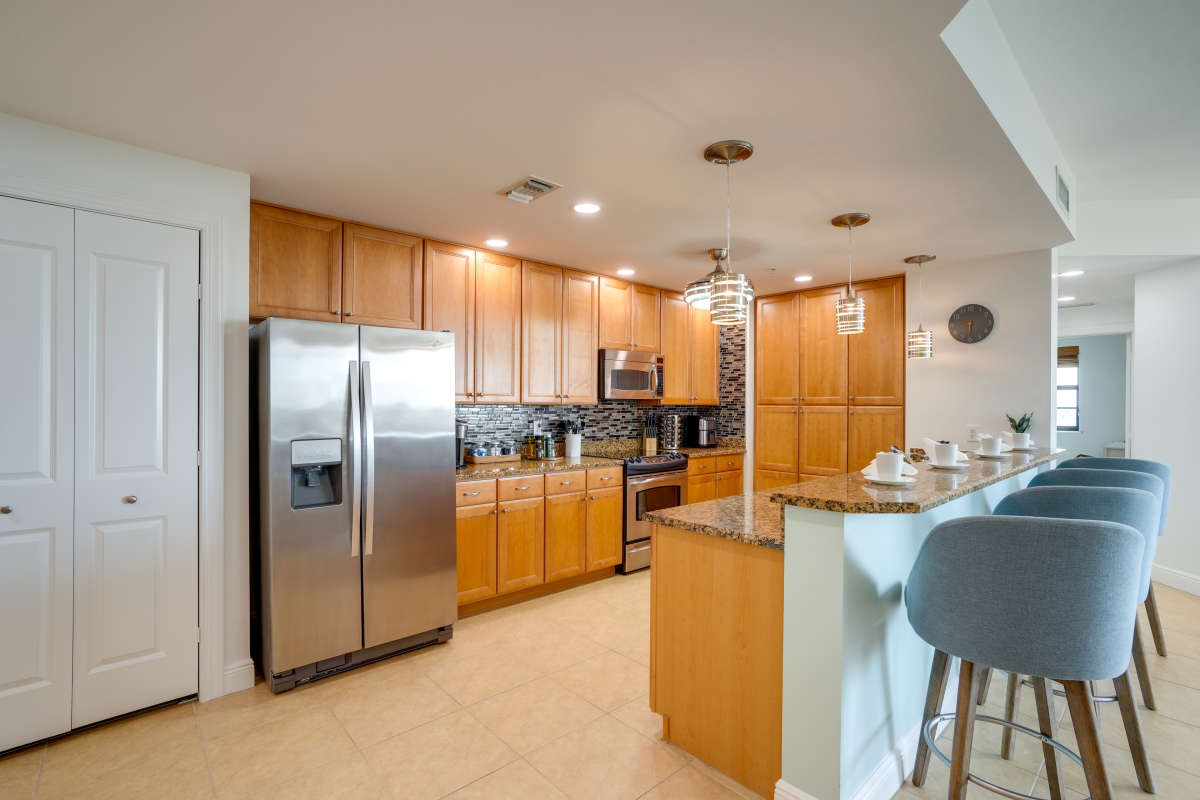 Modern 3 Bedroom Vacation Condo in Cape Coral
