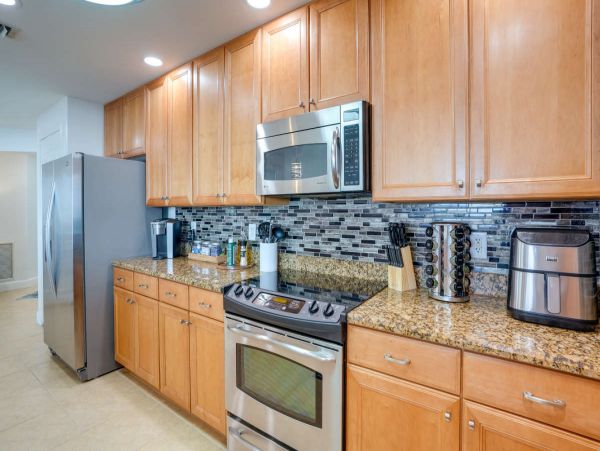Modern 3 Bedroom Vacation Condo in Cape Coral