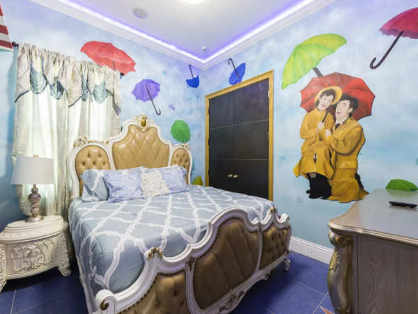 Spacious Davenport Villa: Bowling, Pool, and 20 Bedrooms