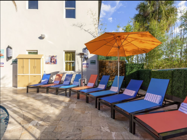 Spacious Davenport Villa: Bowling, Pool, and 20 Bedrooms