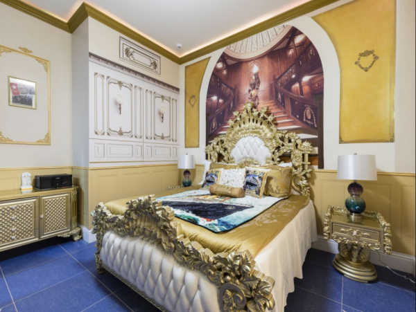 Spacious Davenport Villa: Bowling, Pool, and 20 Bedrooms
