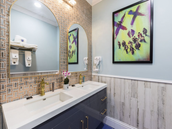 Spacious Davenport Villa: Bowling, Pool, and 20 Bedrooms