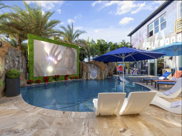 Spacious Davenport Villa: Bowling, Pool, and 20 Bedrooms