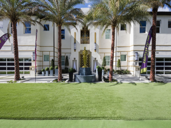 Spacious Davenport Villa: Bowling, Pool, and 20 Bedrooms