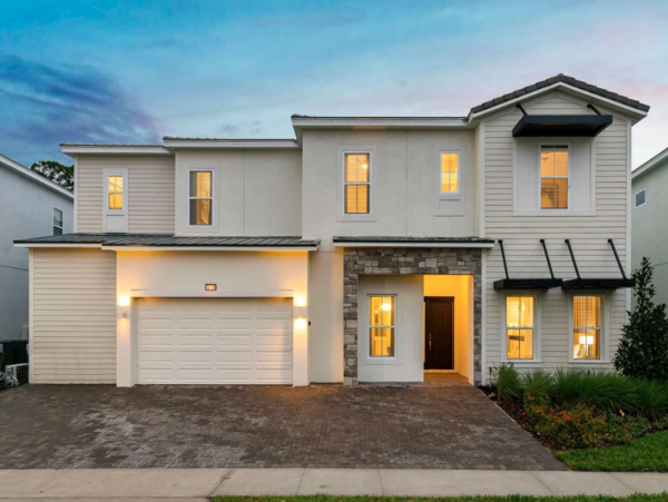 Incredible 11-Bdm Home in Orlando Luxury & Entertainment!