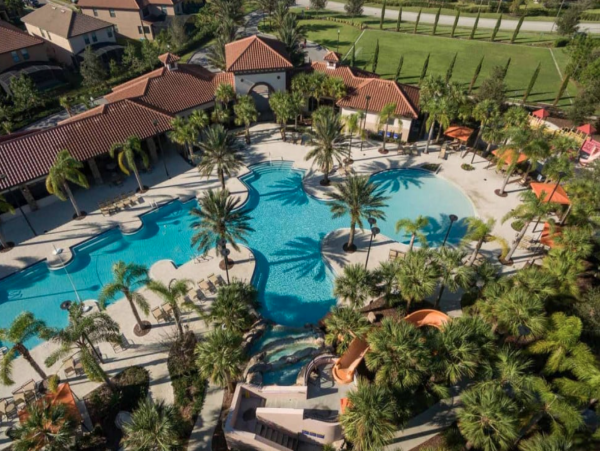 Incredible 11-Bdm Home in Orlando Luxury & Entertainment!