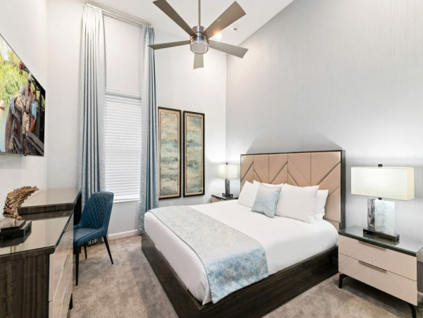 Incredible 11-Bdm Home in Orlando Luxury & Entertainment!