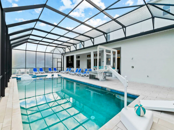Incredible 11-Bdm Home in Orlando Luxury & Entertainment!