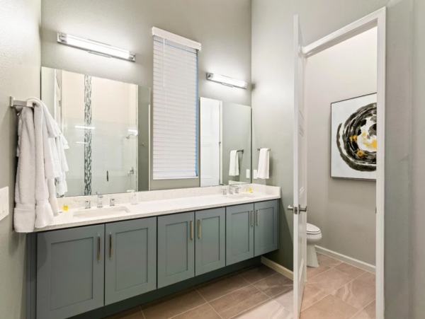 Incredible 11-Bdm Home in Orlando Luxury & Entertainment!