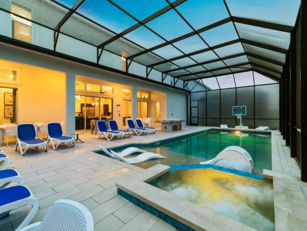 Incredible 11-Bdm Home in Orlando Luxury & Entertainment!