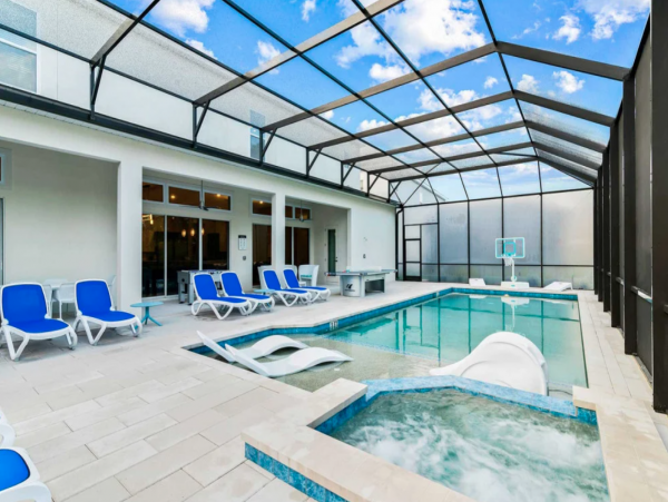 Incredible 11-Bdm Home in Orlando Luxury & Entertainment!