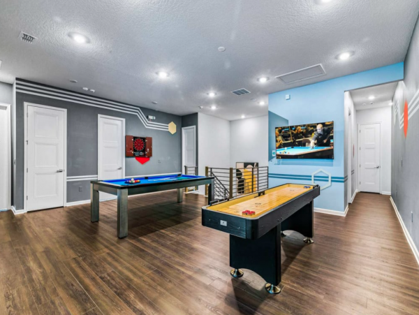 Incredible 11-Bdm Home in Orlando Luxury & Entertainment!