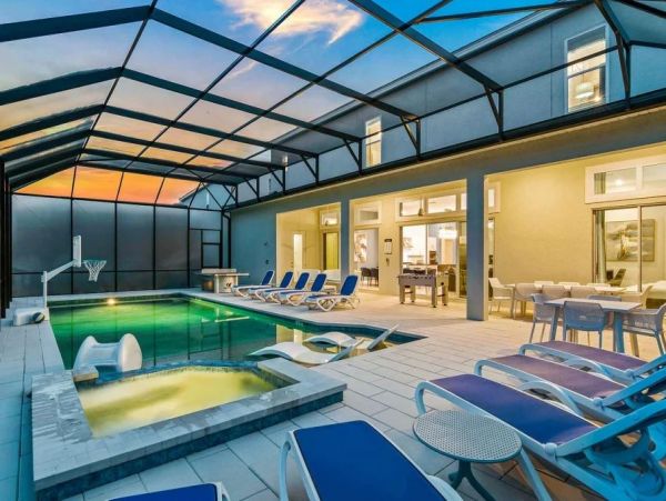 Luxury Davenport Vacation Rental Near Disney Attractions