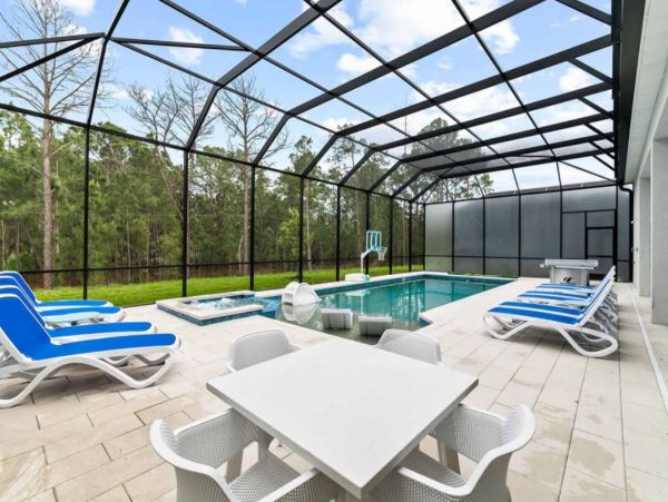 Luxury Eleven Bedroom Vacation Home in Orlando
