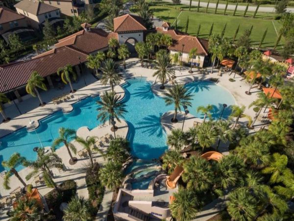 Luxury Eleven Bedroom Vacation Home in Orlando