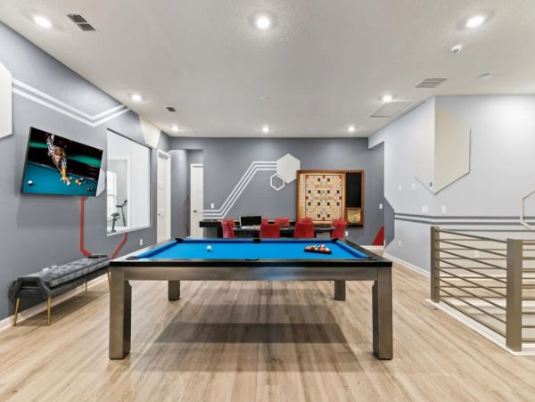 Luxury Eleven Bedroom Vacation Home in Orlando