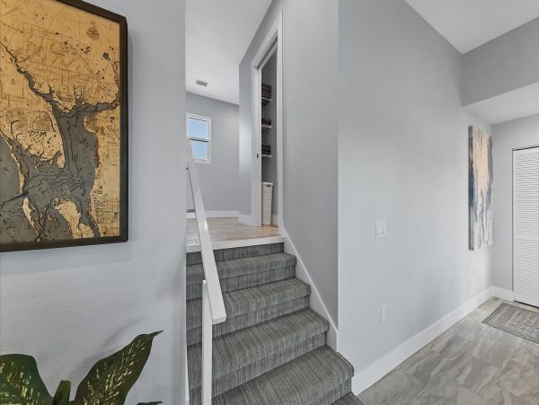 Three Bedroom Modern Home With Pool And Spa