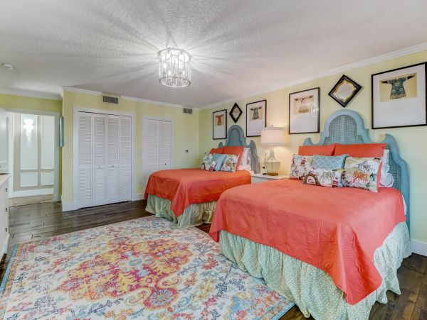 Luxury Amelia Island Vacation Rental 6-Bedroom Oceanfront Home with Pool & Rooftop Deck