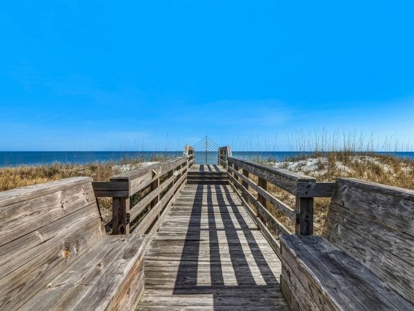 Luxury Amelia Island Vacation Rental 6-Bedroom Oceanfront Home with Pool & Rooftop Deck