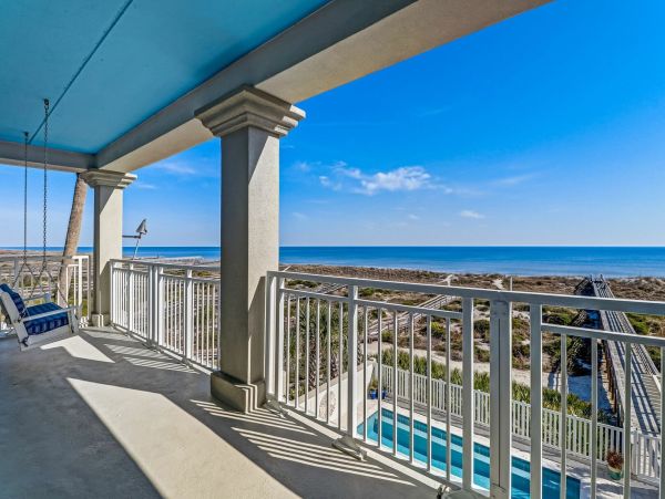 Luxury Amelia Island Vacation Rental 6-Bedroom Oceanfront Home with Pool & Rooftop Deck