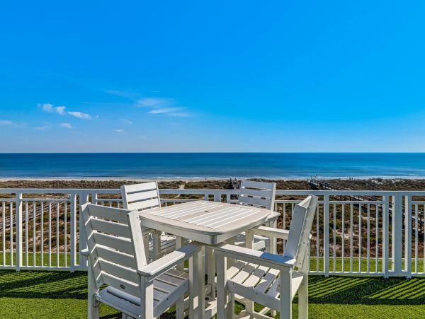 Luxury Amelia Island Vacation Rental 6-Bedroom Oceanfront Home with Pool & Rooftop Deck