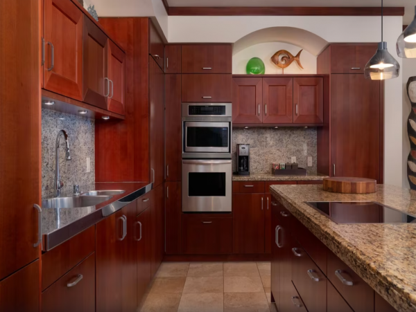 Paradise Home with 3 Bedrooms & Great Amenities