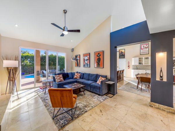 Mountain View Stylish Home With Private Pool and Hot Tub
