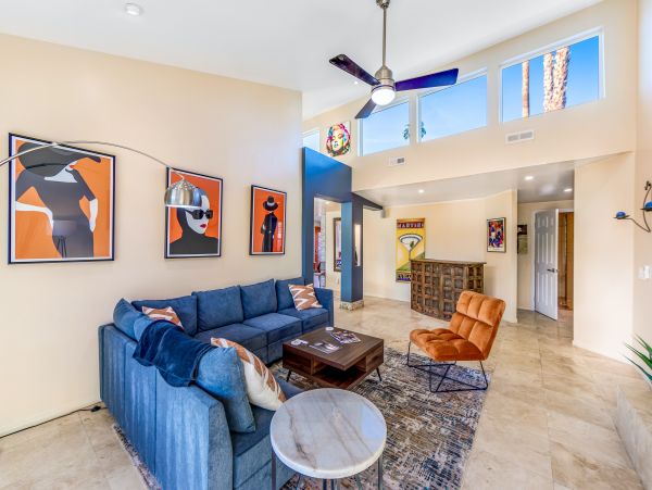 Mountain View Stylish Home With Private Pool and Hot Tub