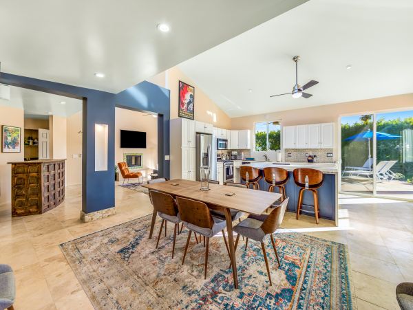 Mountain View Stylish Home With Private Pool and Hot Tub