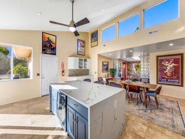 Mountain View Stylish Home With Private Pool and Hot Tub