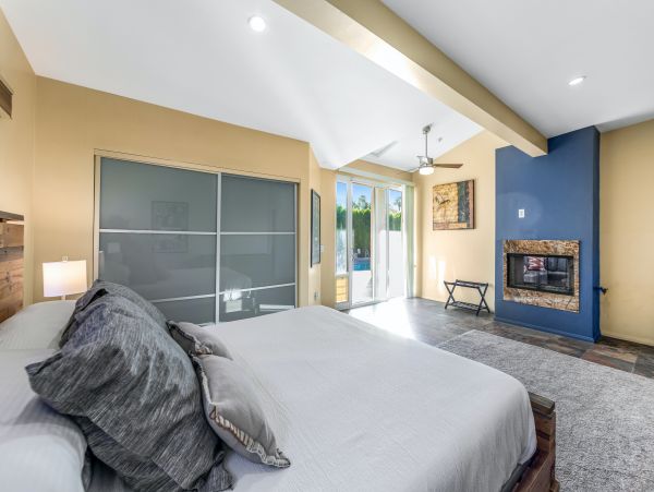 Mountain View Stylish Home With Private Pool and Hot Tub