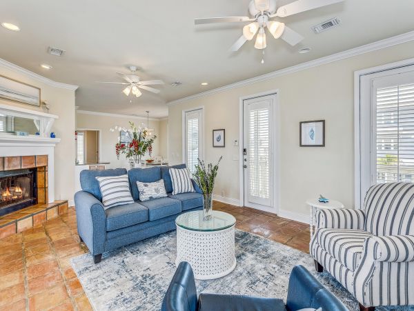 Confortable Pensacola Beach Home with Five Bedroom