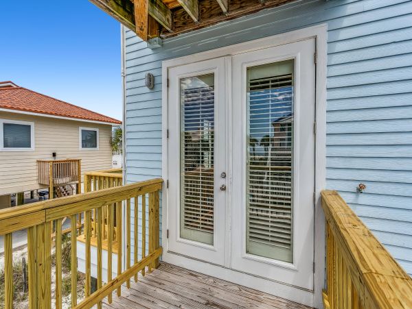 Confortable Pensacola Beach Home with Five Bedroom