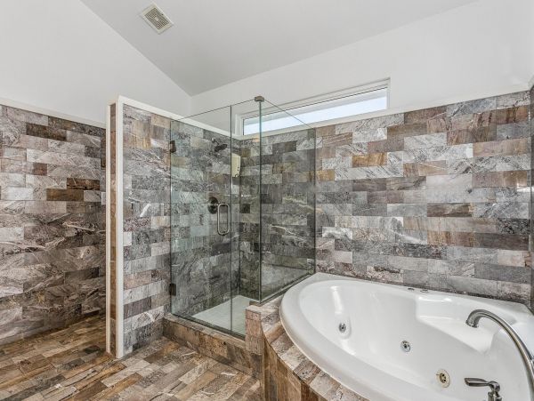 Confortable Pensacola Beach Home with Five Bedroom