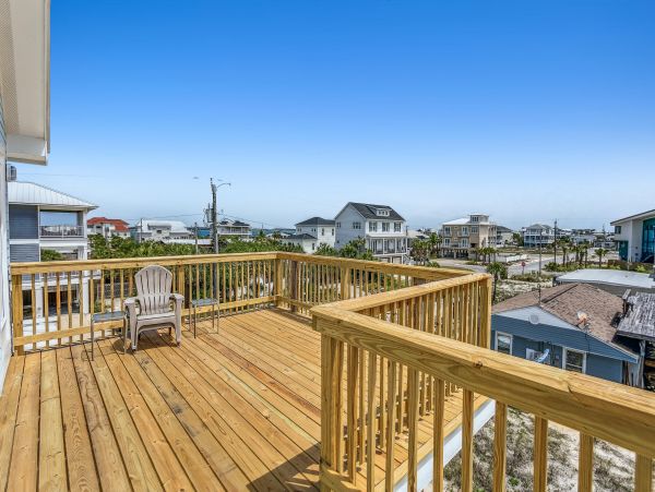 Confortable Pensacola Beach Home with Five Bedroom