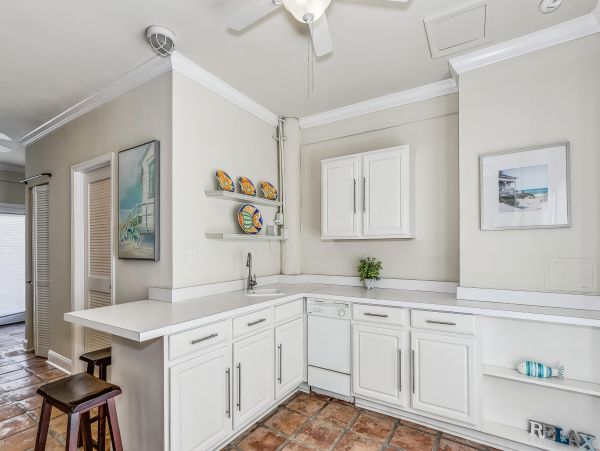 Confortable Pensacola Beach Home with Five Bedroom