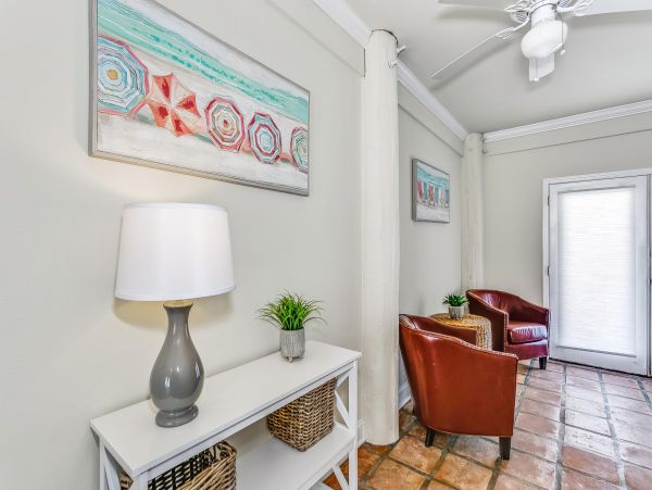 Confortable Pensacola Beach Home with Five Bedroom