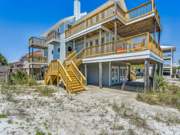 Confortable Pensacola Beach Home with Five Bedroom