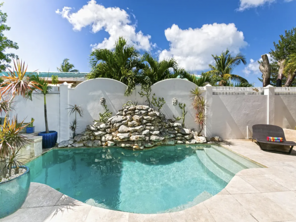 Six Bedroom Beachfront Vacation Rental in St. Martin