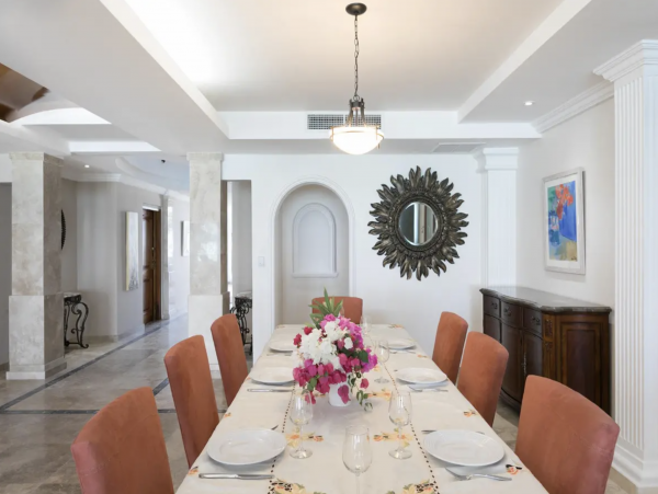 Six Bedroom Beachfront Vacation Rental in St. Martin