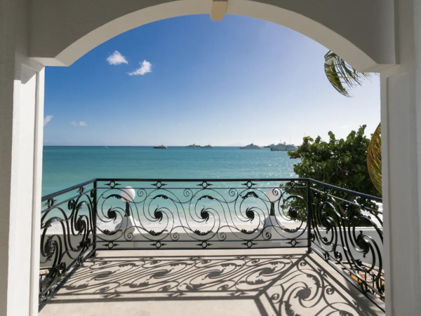 Six Bedroom Beachfront Vacation Rental in St. Martin