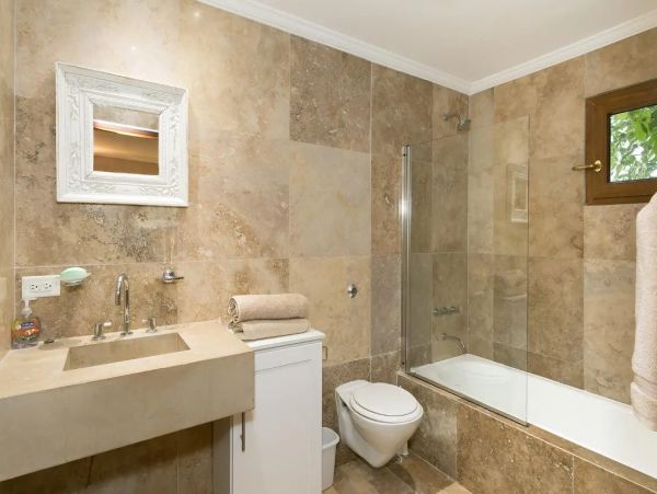 Six Bedroom Beachfront Vacation Rental in St. Martin
