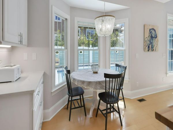Charming Beachside Hilton Head 5-Bedroom Retreat with a Pool