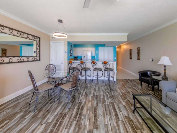 Panama City Beach Lovely Condo with Full Ocean Views