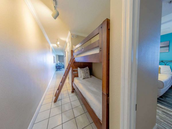 Panama City Beach Lovely Condo with Full Ocean Views