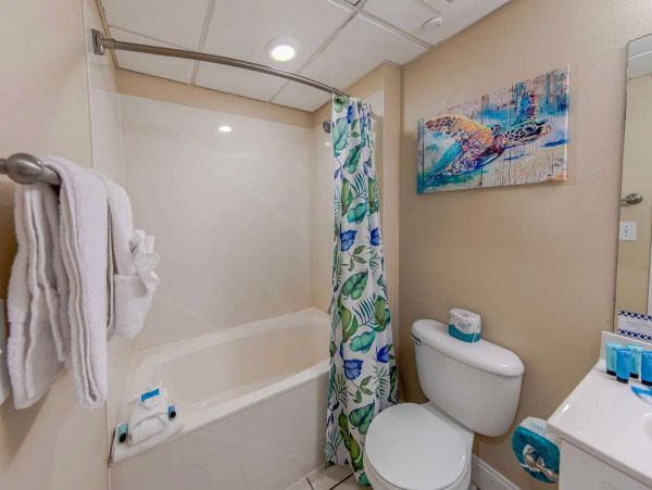 Panama City Beach Lovely Condo with Full Ocean Views
