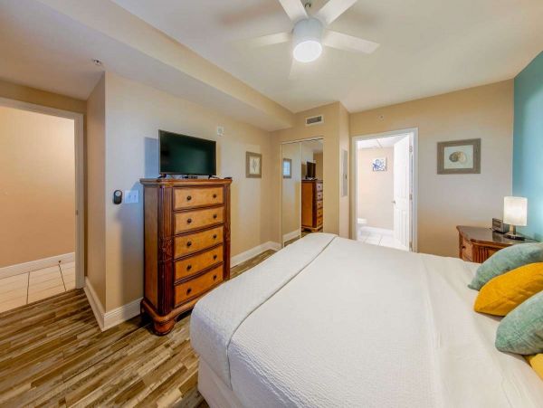 Panama City Beach Lovely Condo with Full Ocean Views