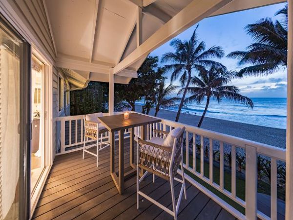 Beautiful 5 Bedroom Home on the Beach with Hot Tub in Sunset Beach